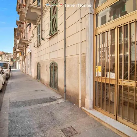 Appartamento Richard's House, Terre Marine